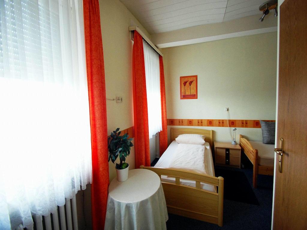 Hotel Konert Бергхайм Стая снимка
