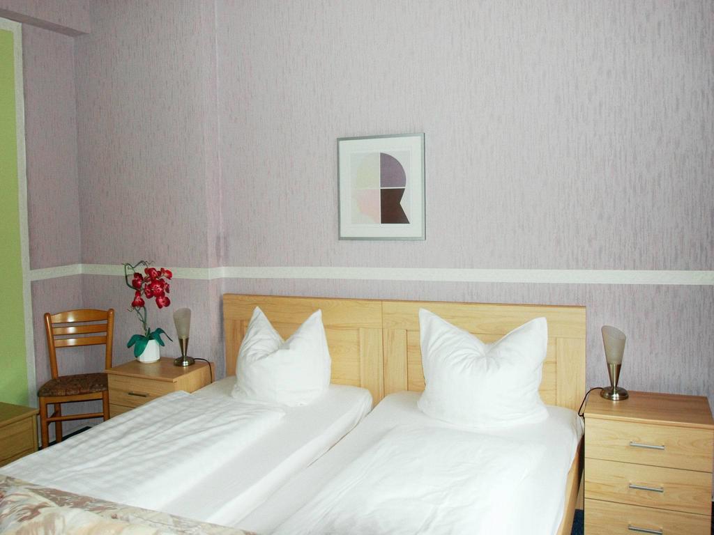 Hotel Konert Бергхайм Екстериор снимка