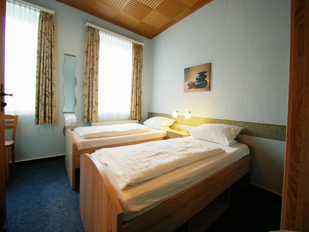 Hotel Konert Бергхайм Екстериор снимка