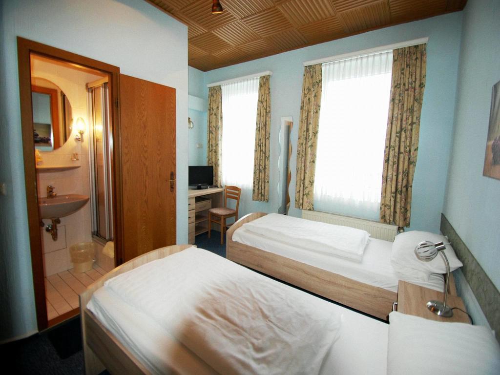 Hotel Konert Бергхайм Стая снимка