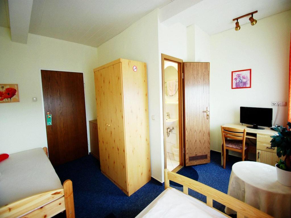 Hotel Konert Бергхайм Екстериор снимка
