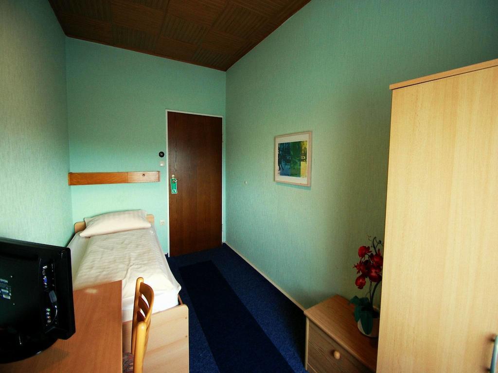 Hotel Konert Бергхайм Стая снимка